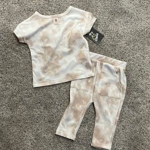 NWT Art Class Baby Girl Top & Pants 12 Months